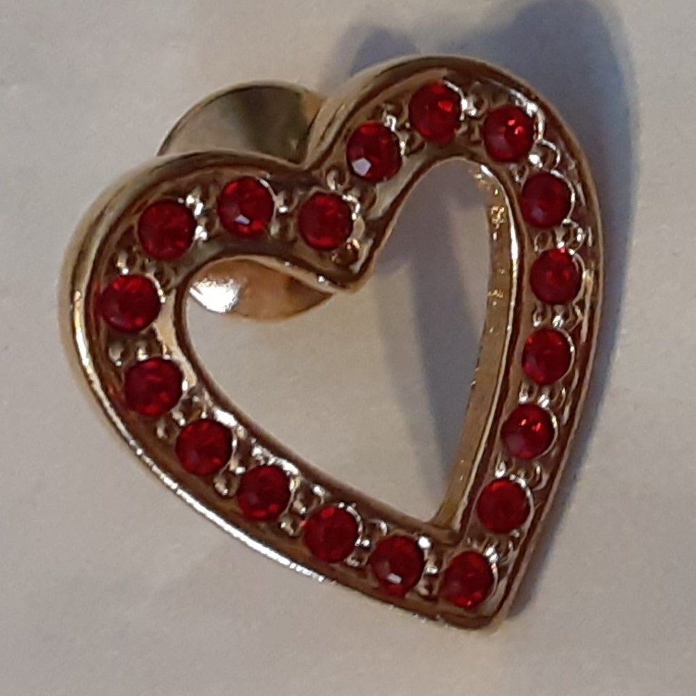Avon Rhinestone Heart Pin